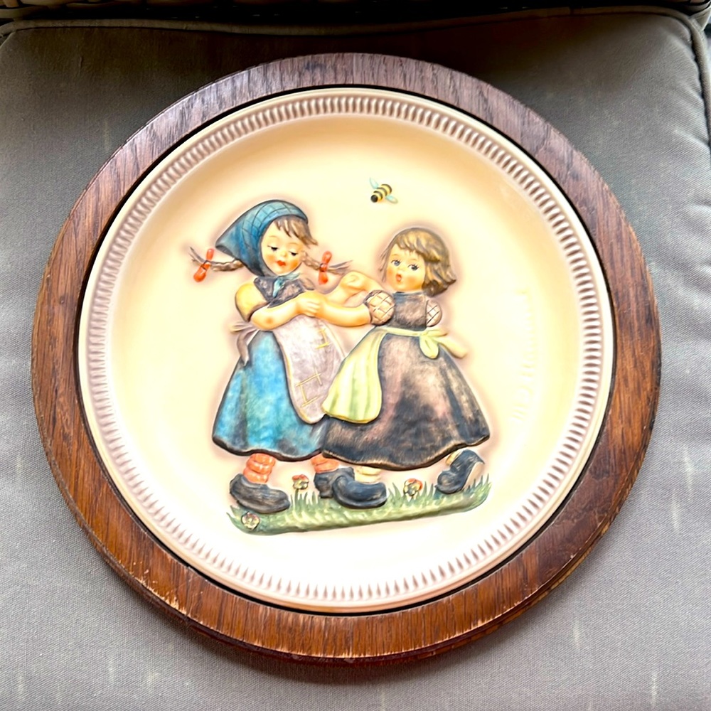 Hummel Anniversary Plate by Goebel Collection Set 1975-1980